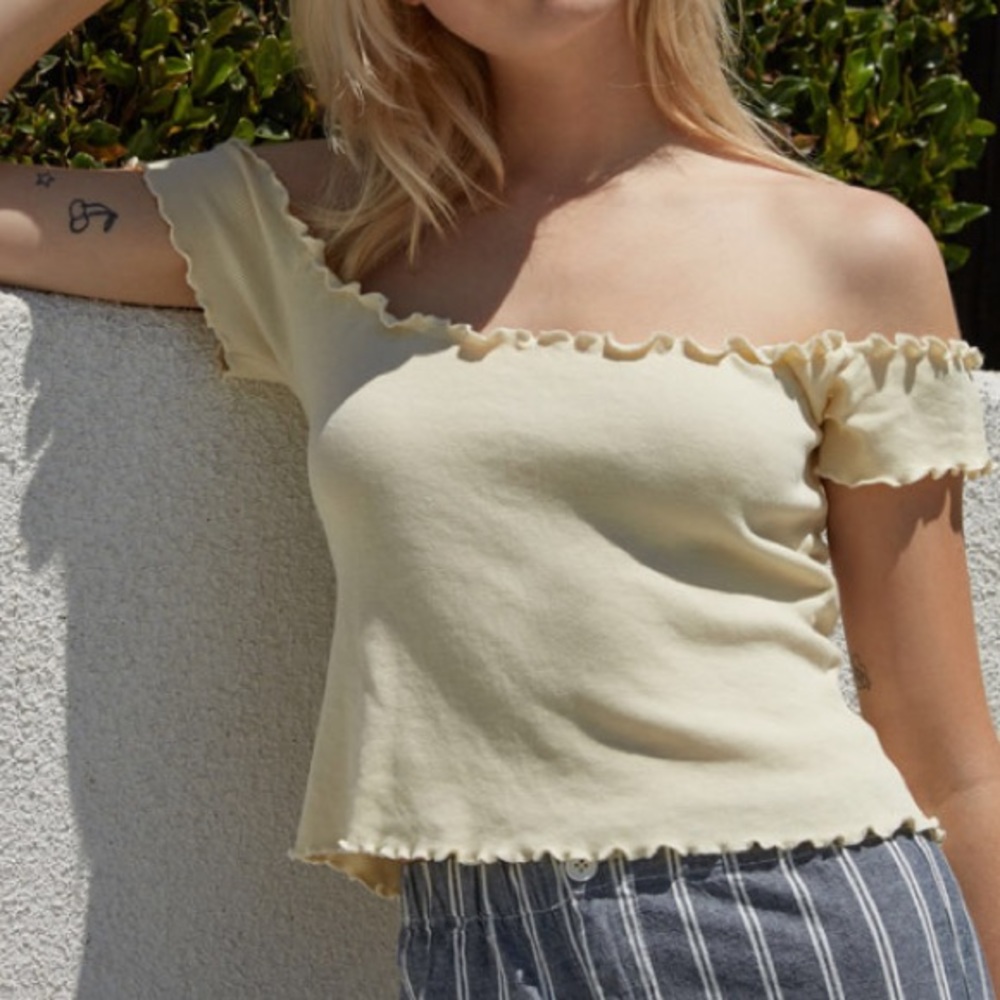 Brandy Melville/ John Galt Off The Shoulder  top